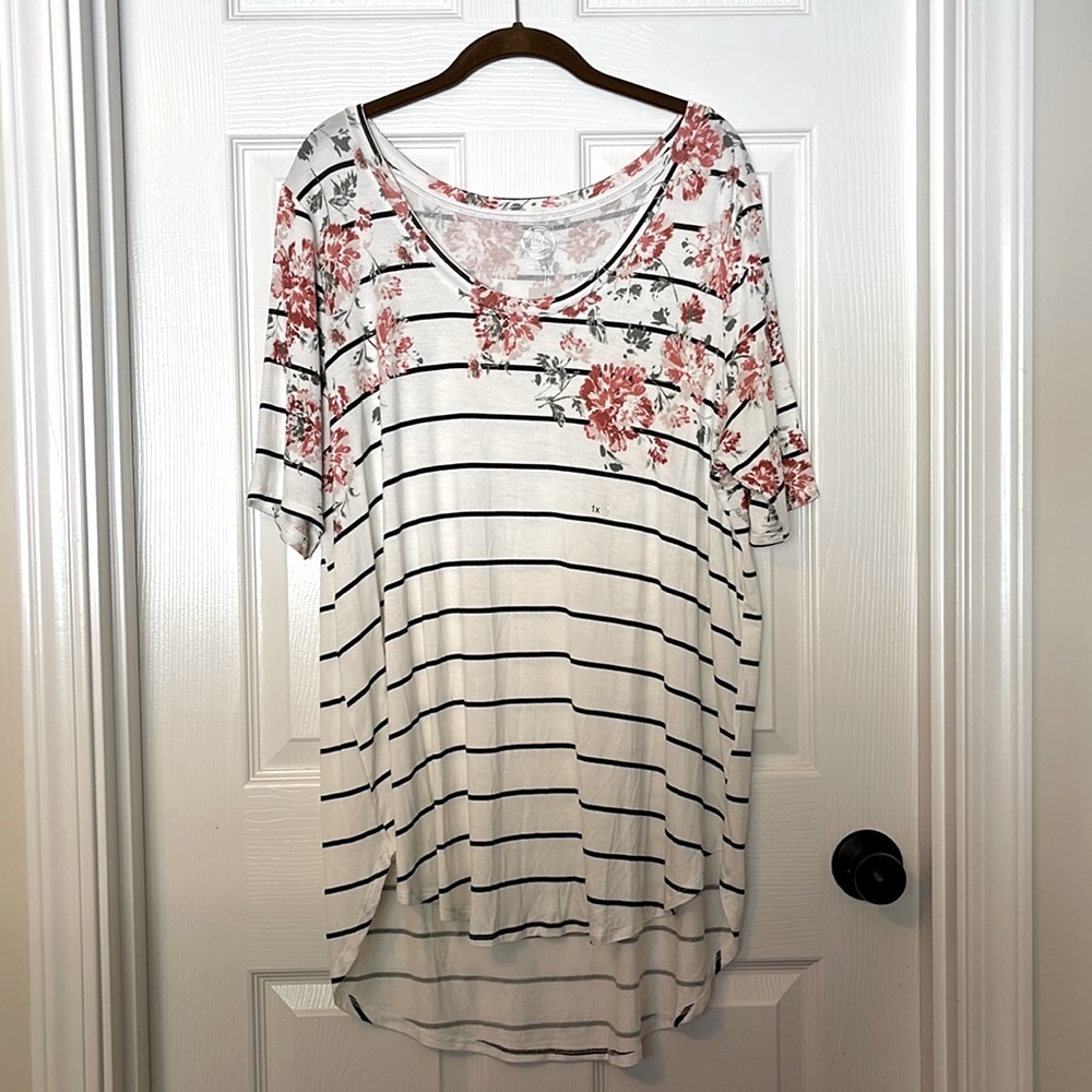 Maurices NWT 24/7 White with Black Stripe Floral Shirt
